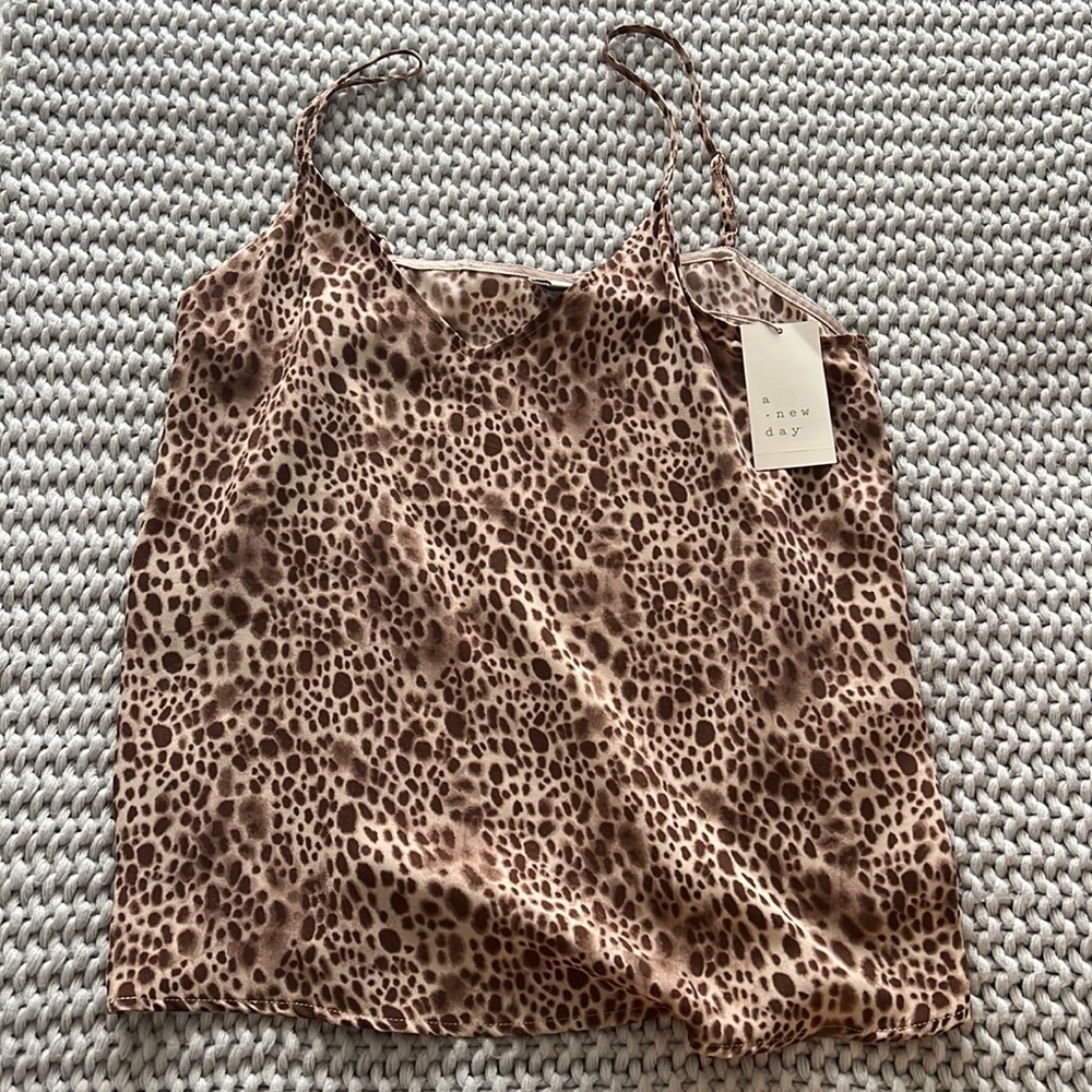 NWT Cheetah cami tank with adjustable straps🐆